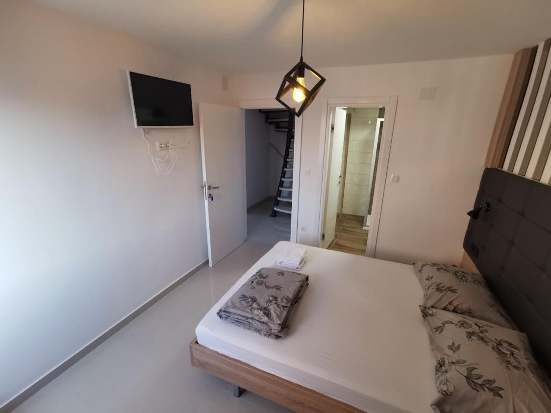 Elizabeta Deluxe Rooms Biograd Na Moru Ngoại thất bức ảnh