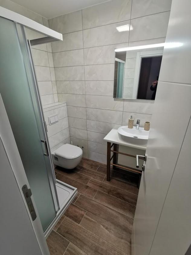 Elizabeta Deluxe Rooms Biograd Na Moru Ngoại thất bức ảnh